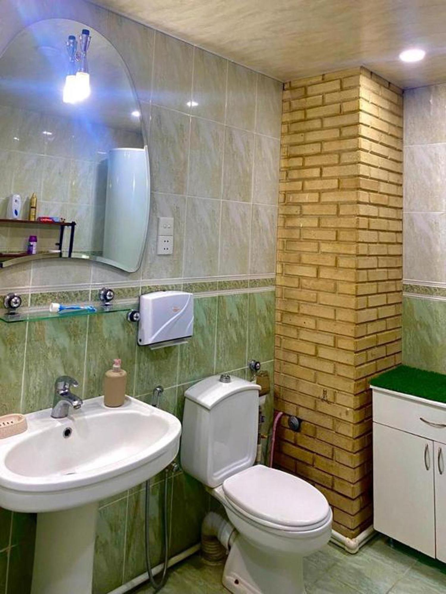 S T Hostel Formerly Sth Hostel Baku Bagian luar foto