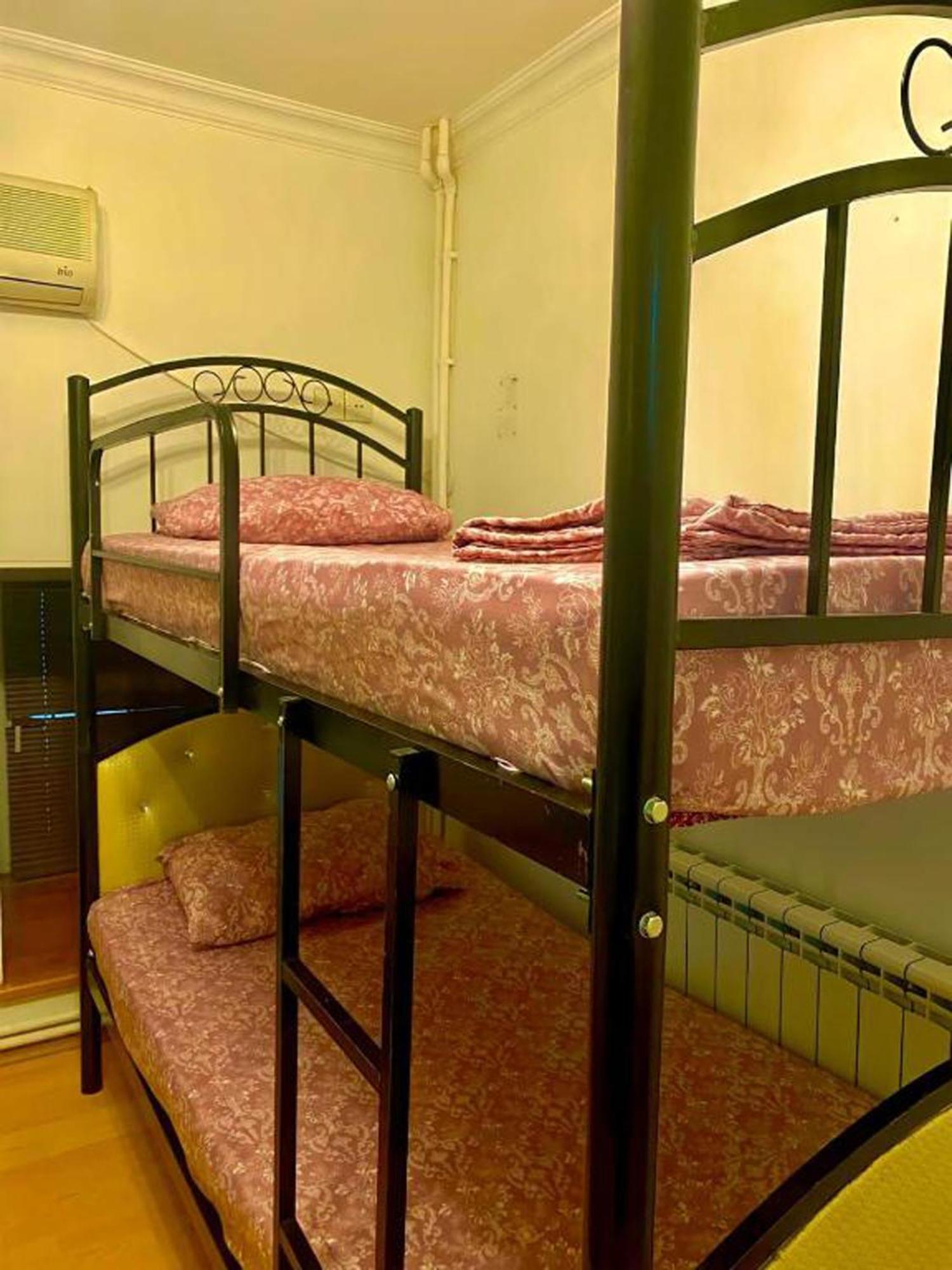 S T Hostel Formerly Sth Hostel Baku Bagian luar foto